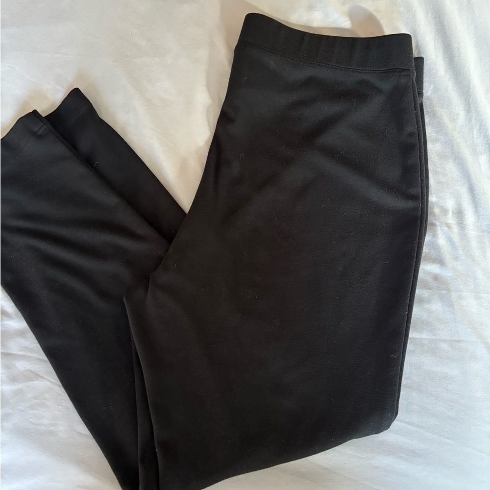 Avenue Women’s straight leg Black Pants